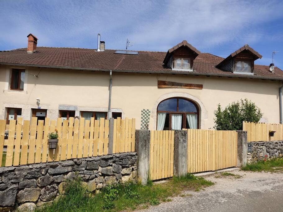 Les Cabanes De Pellier Charcier Dış mekan fotoğraf